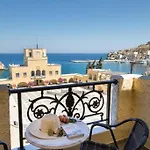 Atlantis Hotel