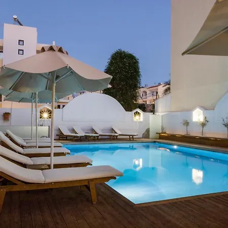 Atlantis Hotel 2*