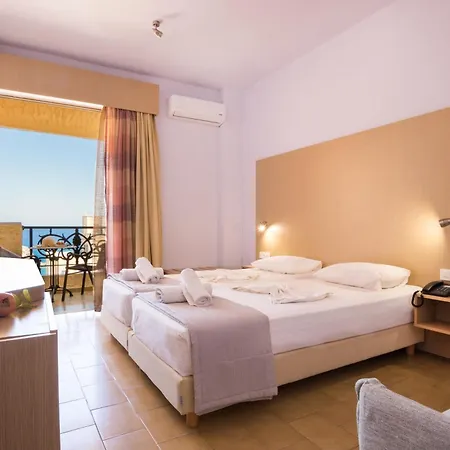 Atlantis Hotel 2*