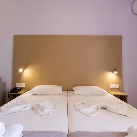 Atlantis Hotel 2*